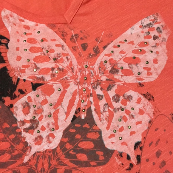 FREE WITH ANY PURCHASE Coral Shark Bite Graphic Butterfly T Shirt M - Picture 7 of 11